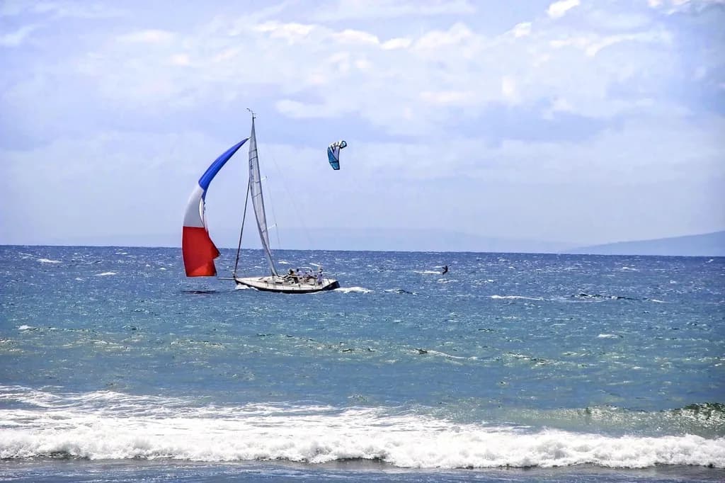 Tricolor Sail Breeze
