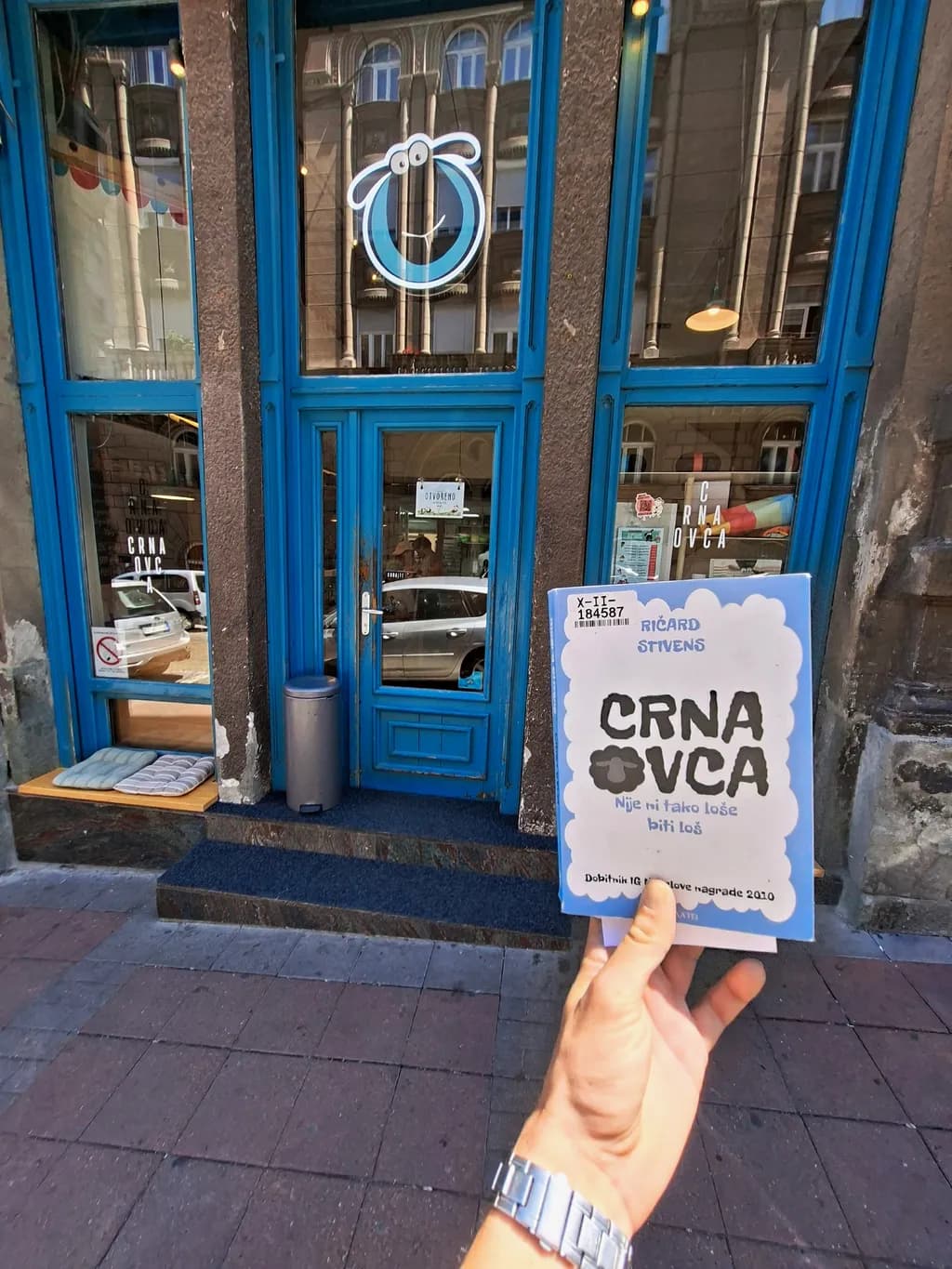 Crna Ovca Bookstore