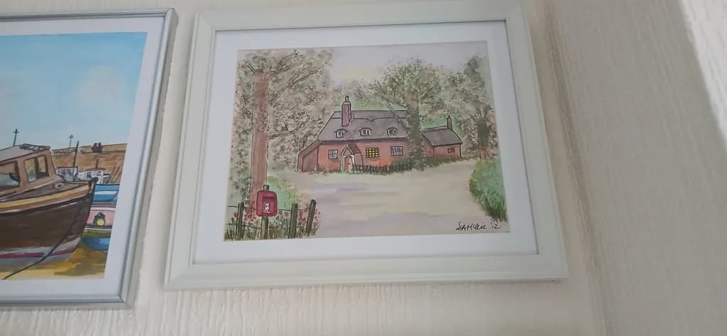 Countryside Cottage Glow