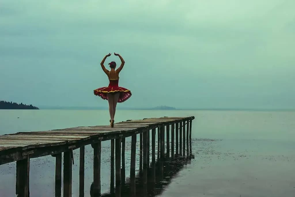 Lakeside Pirouette