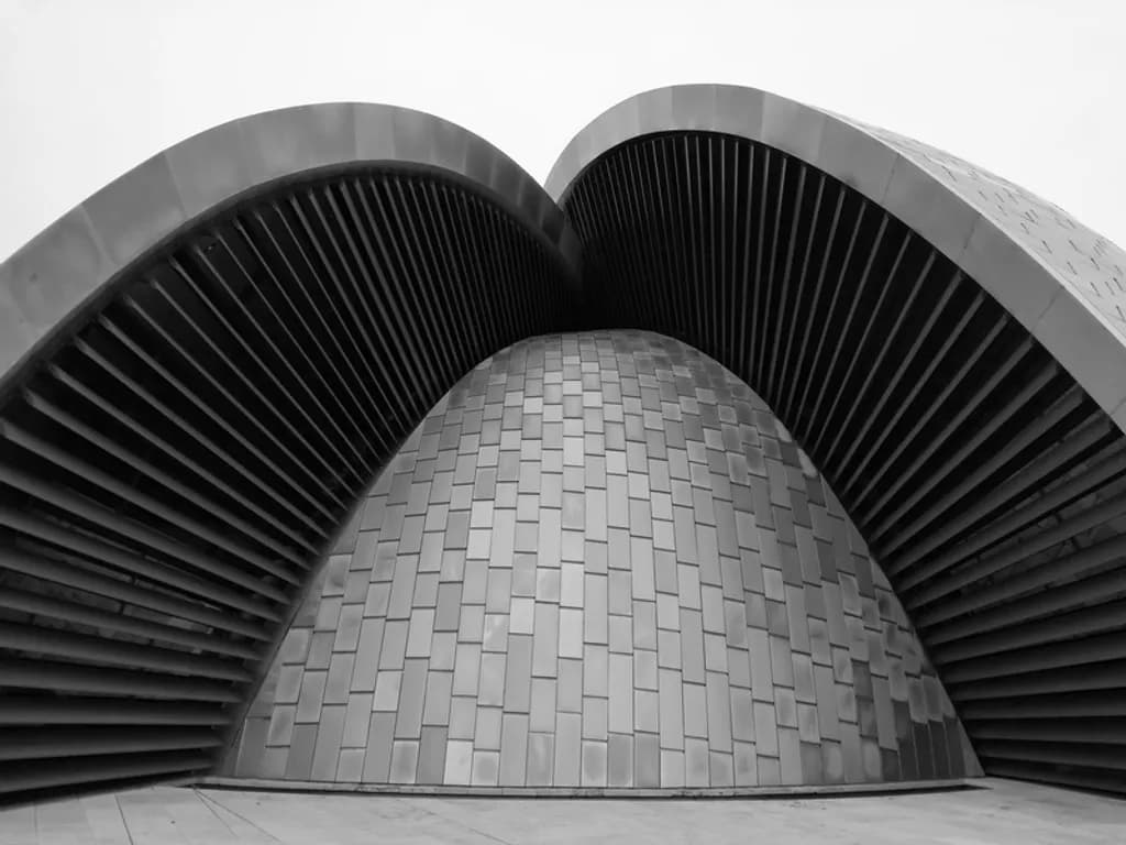 Curved Convergence