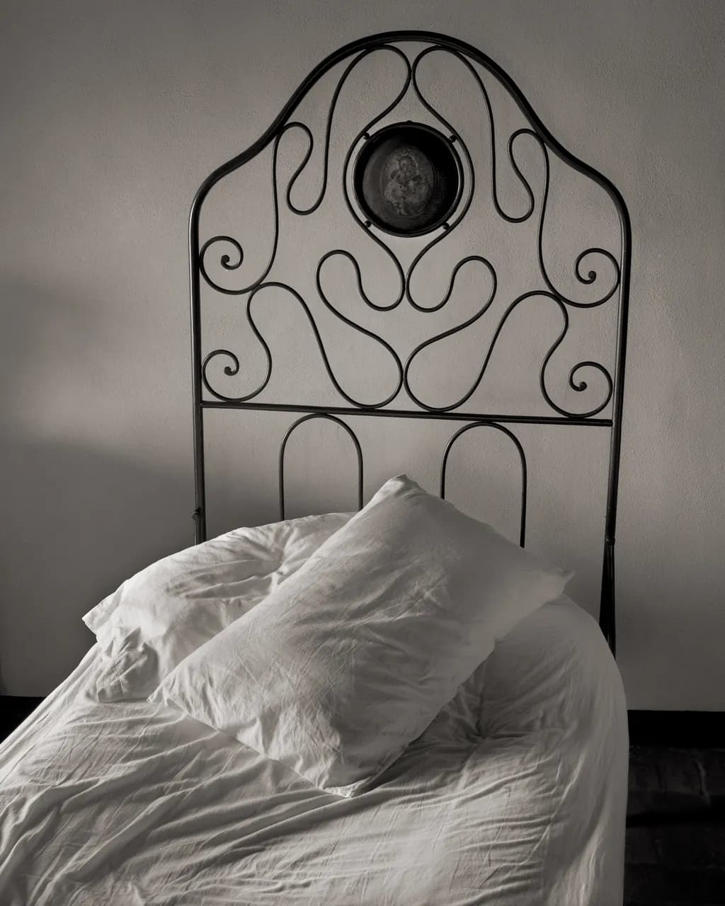 Italy Iron Elegance