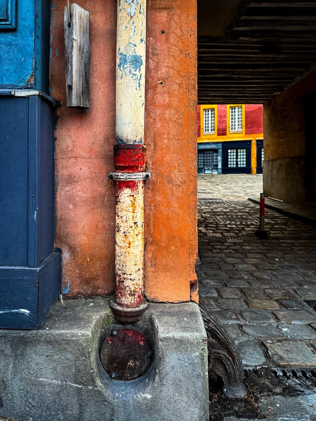 Urban Passage Contrast