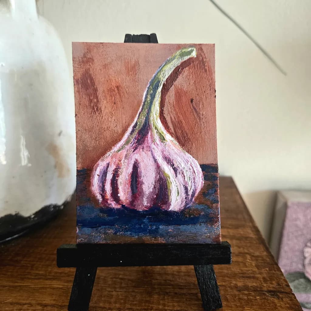 Curved Garlic