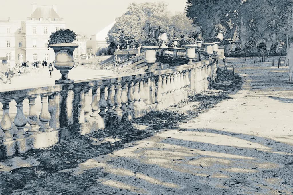 Paris Balustrade Pathway