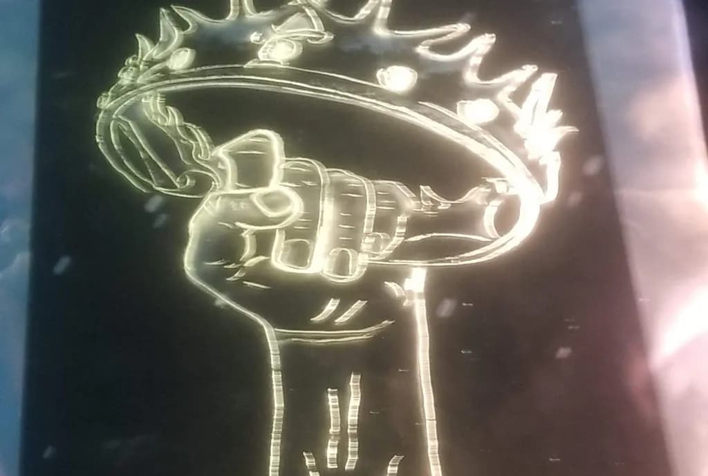 Crowned Grip