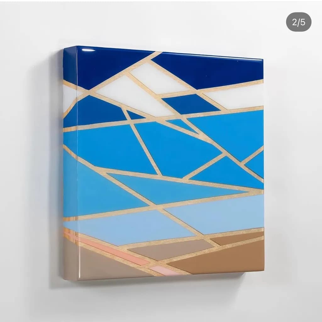 Blue Geometric Horizon