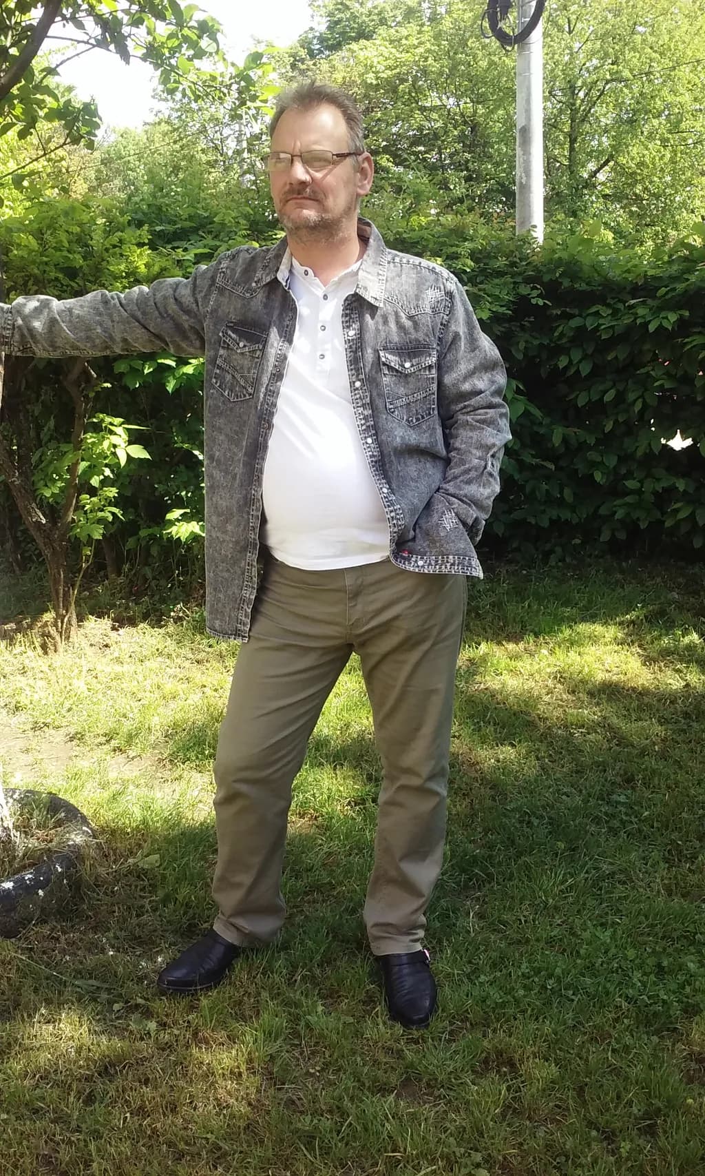 Casual Stance