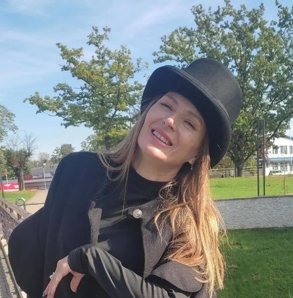 Top Hat Smile