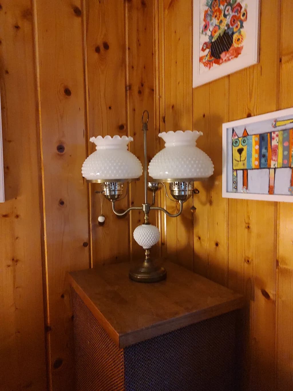 Hobnail Glow Lamp