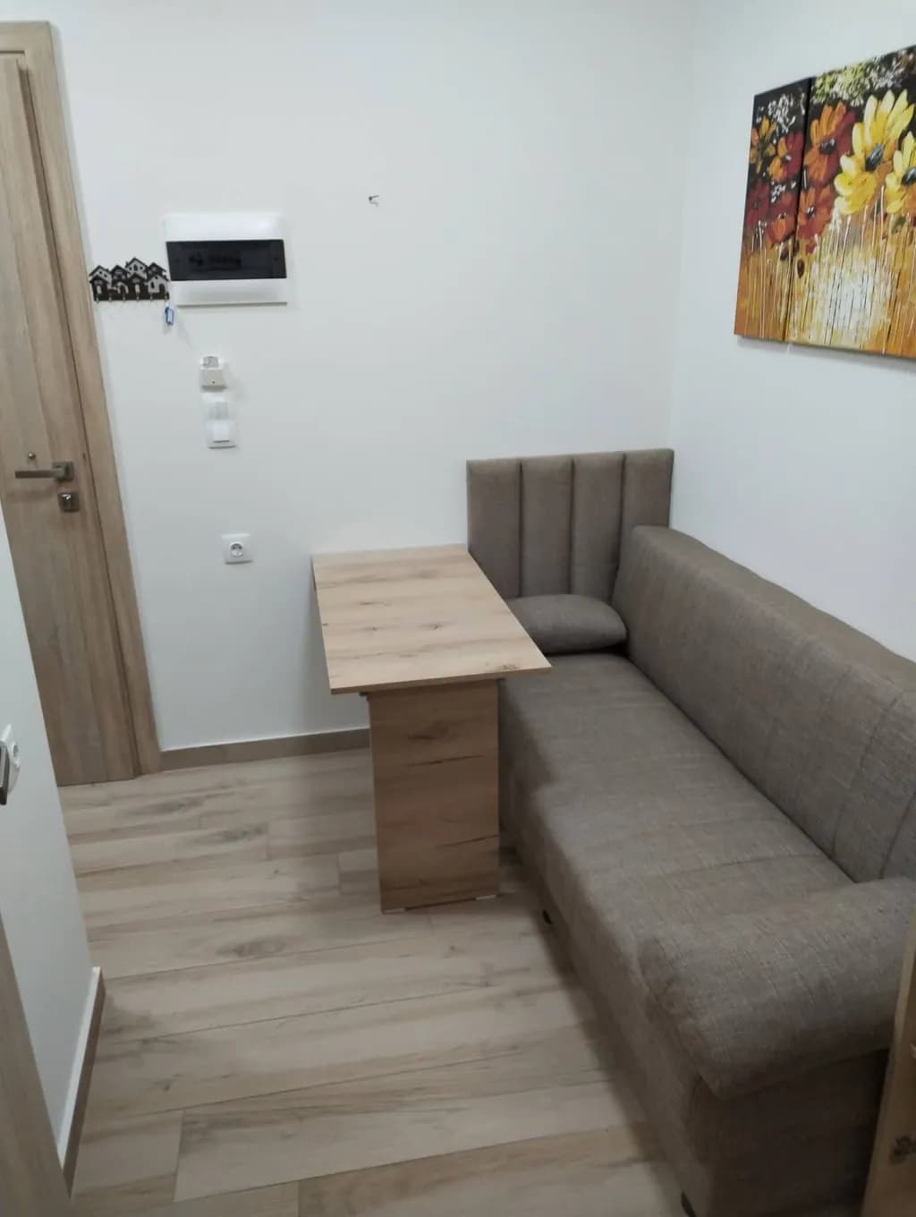 Compact Corner Nook