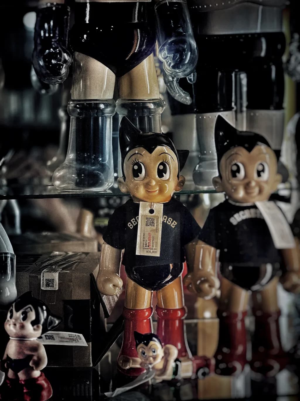 Astro Retro Figures