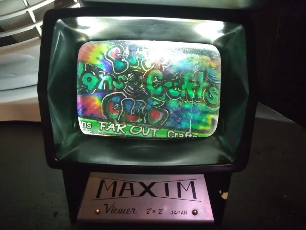 Maxim Viewer Holograph