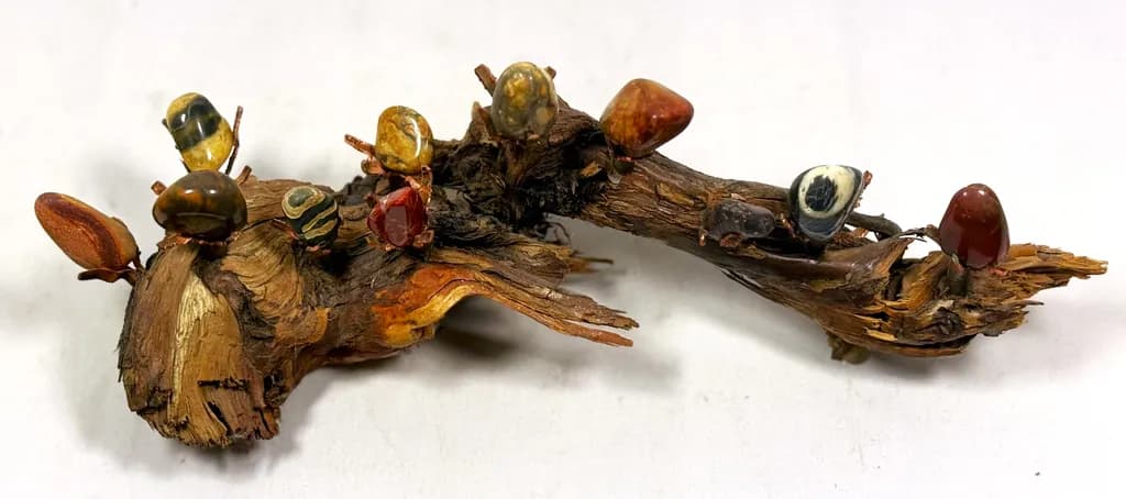 Artistic Natural Display: Wood and Stones for Serene Spaces
