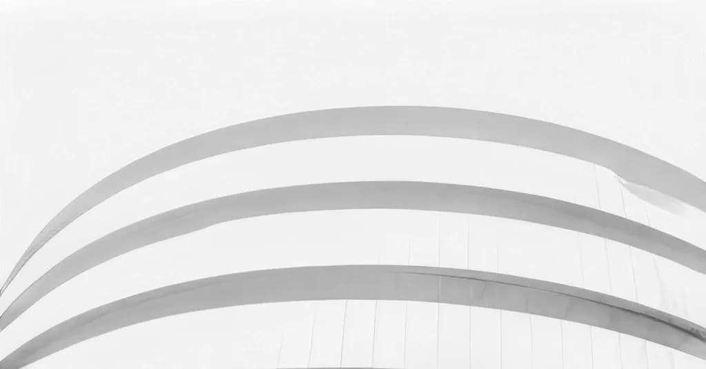 Curved Horizons
