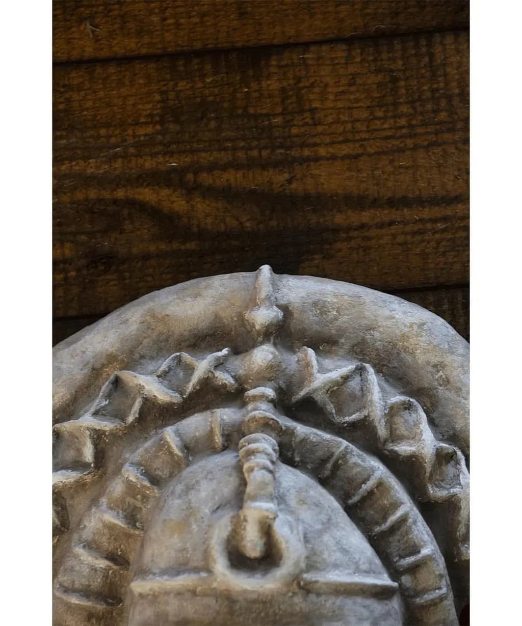 Ancient Crest Relic