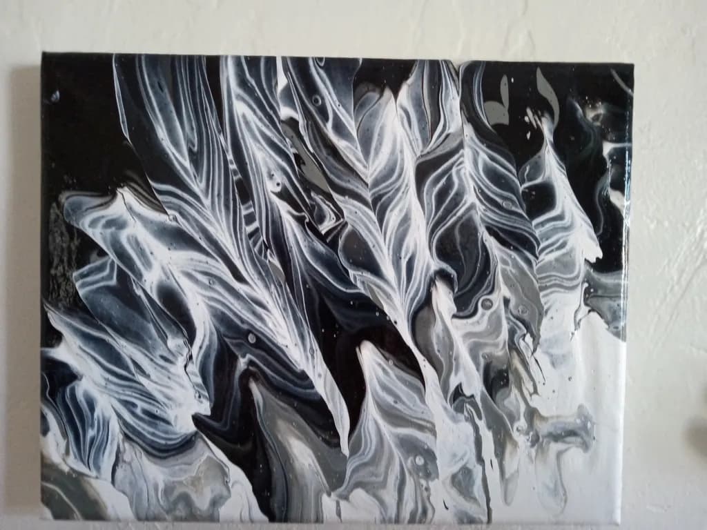 Monochrome Currents