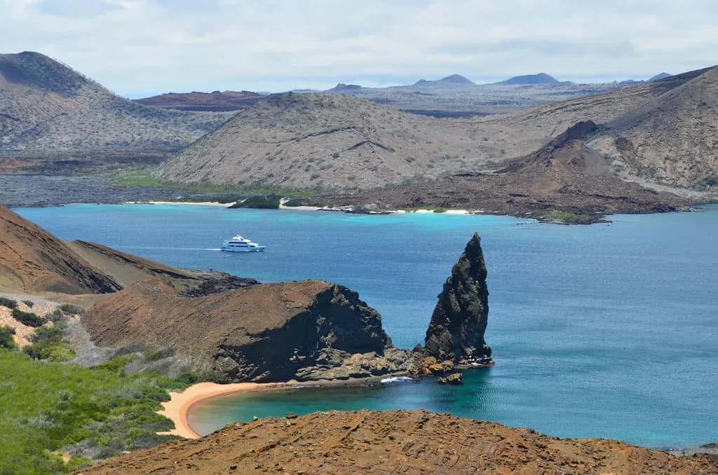 Eagle Rock, Galapagos