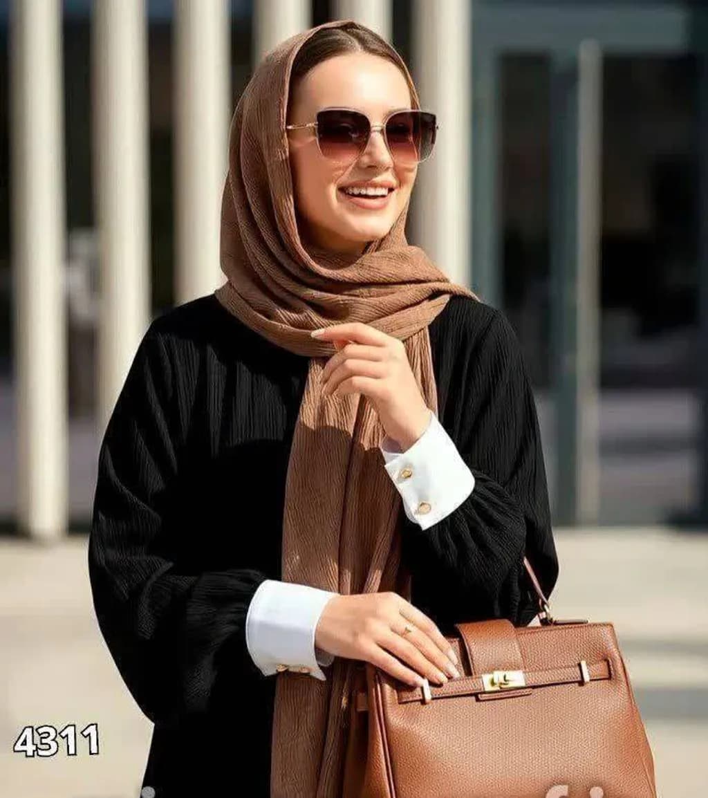 Chic Contrast