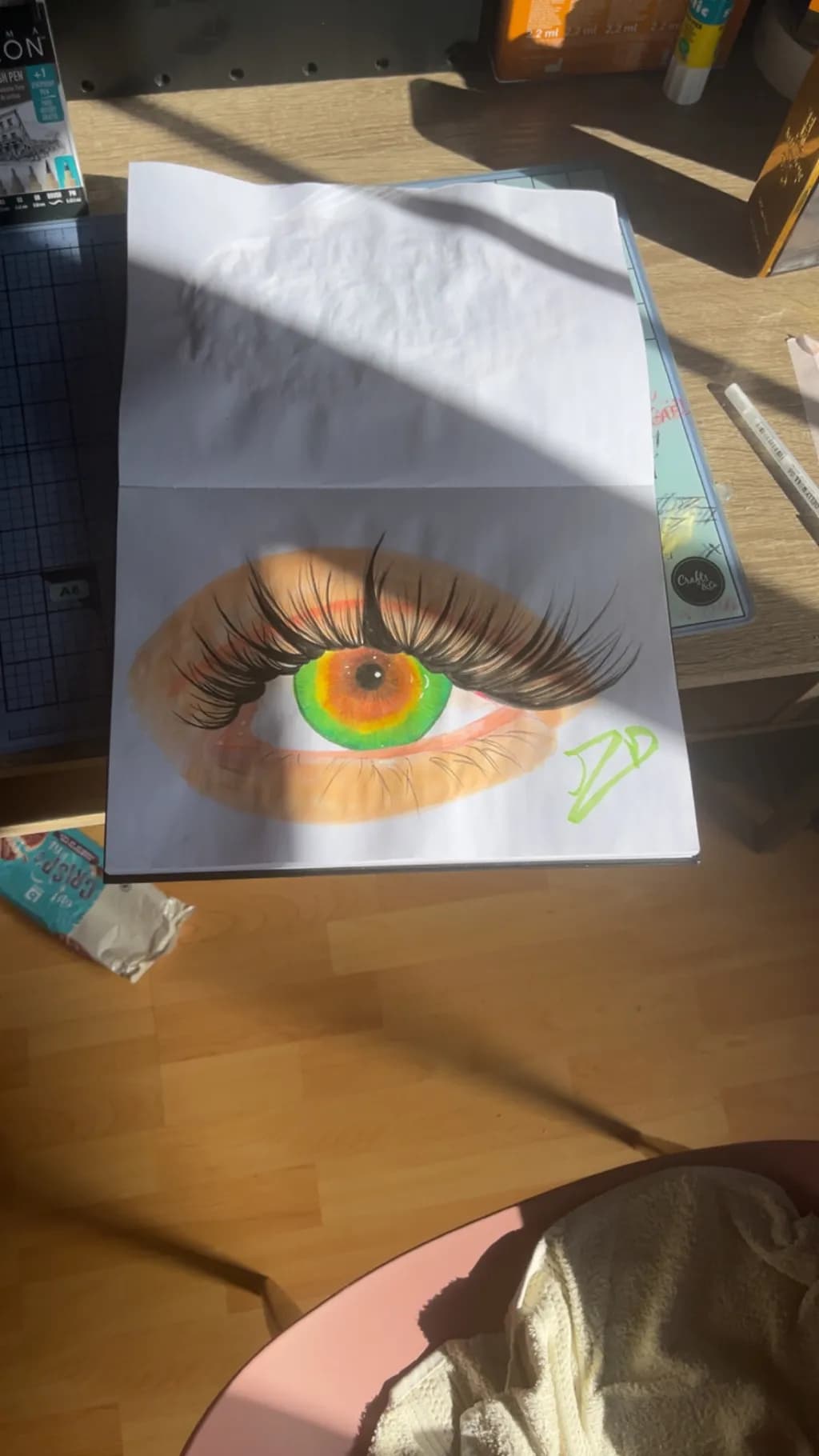 Iridescent Gaze