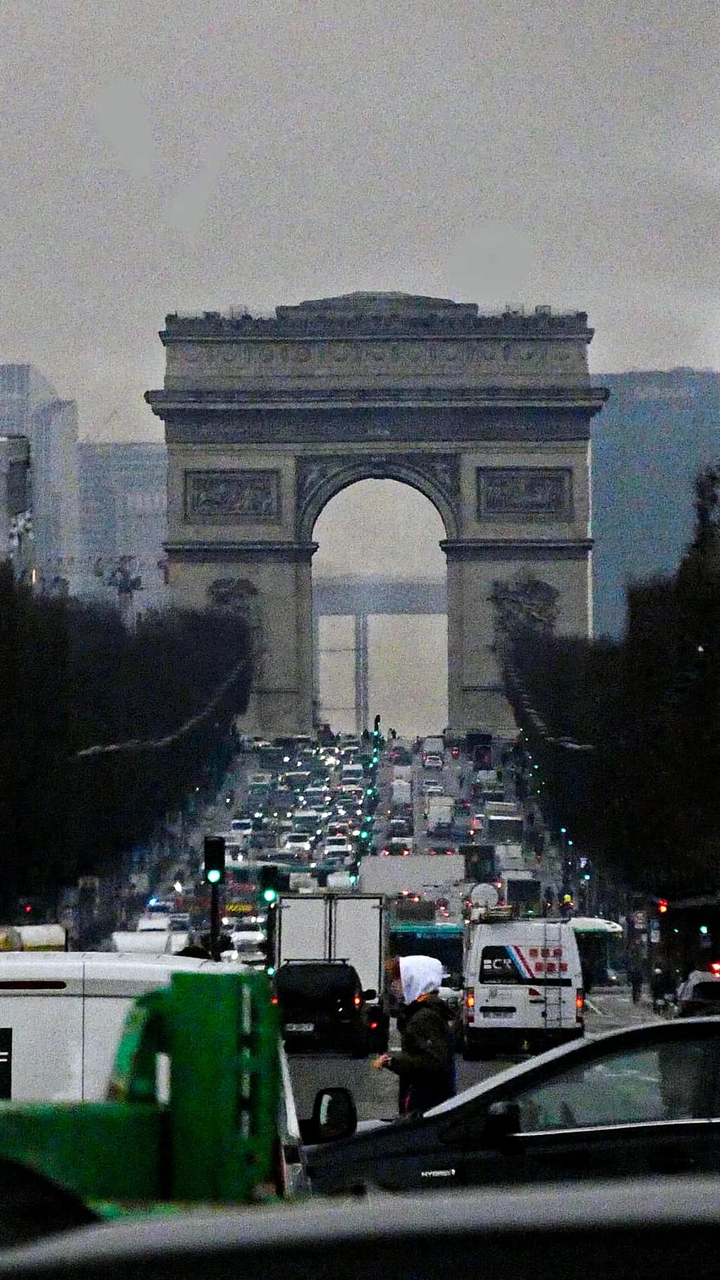 Paris Traffic Vista