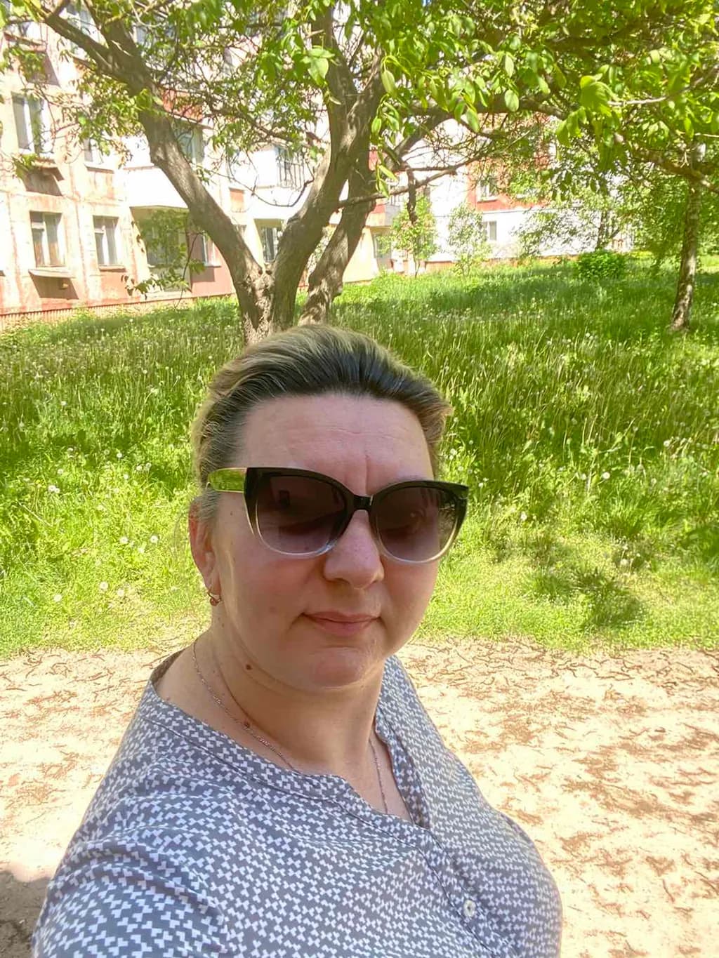 Sunny Garden Stroll