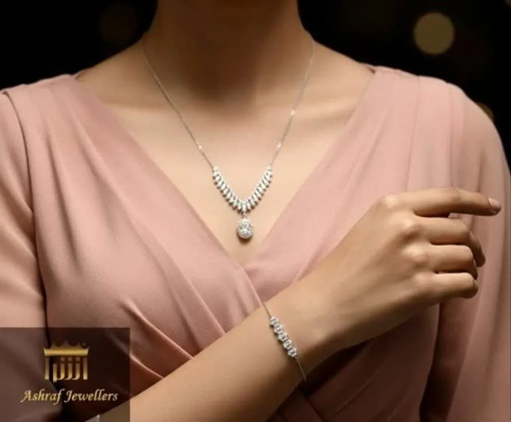 Radiant Elegance Necklace and Bracelet Set
