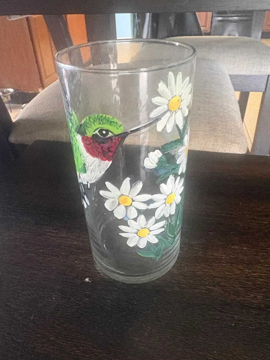 Hummingbird and Daisies Glass
