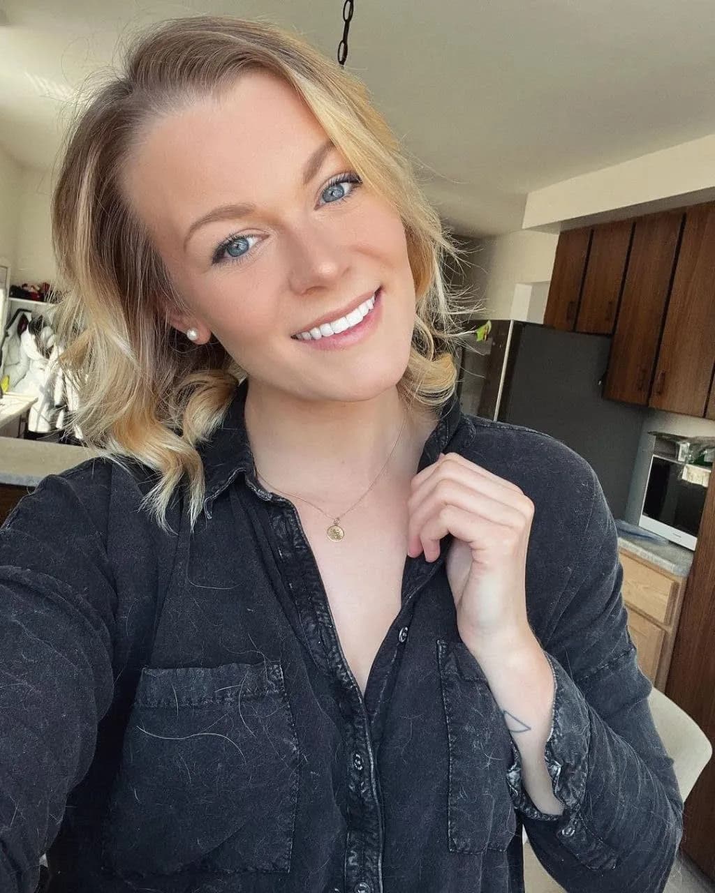 Casual Contrast