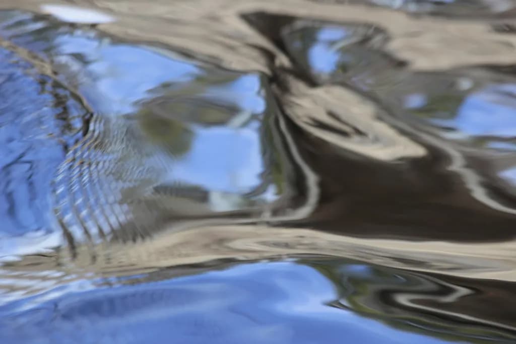 Liquid Mirage