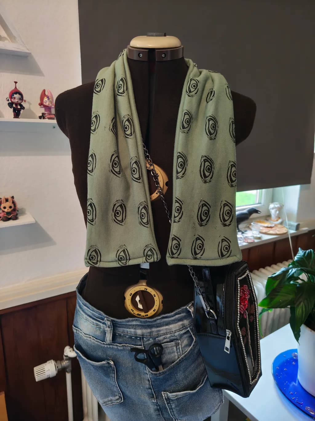 Patterned Eye Scarf
