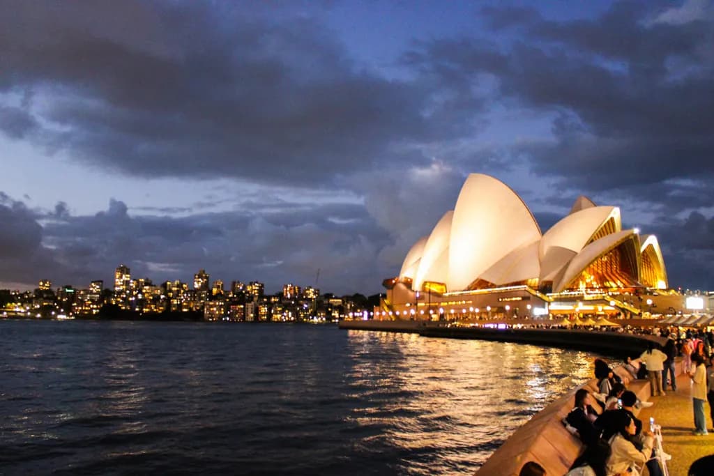 Sydney Opera Glow