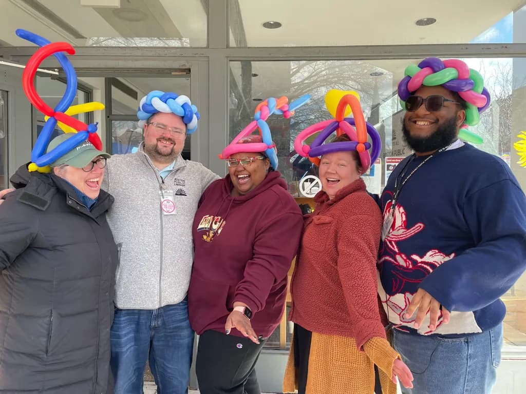 Balloon Crown Crew