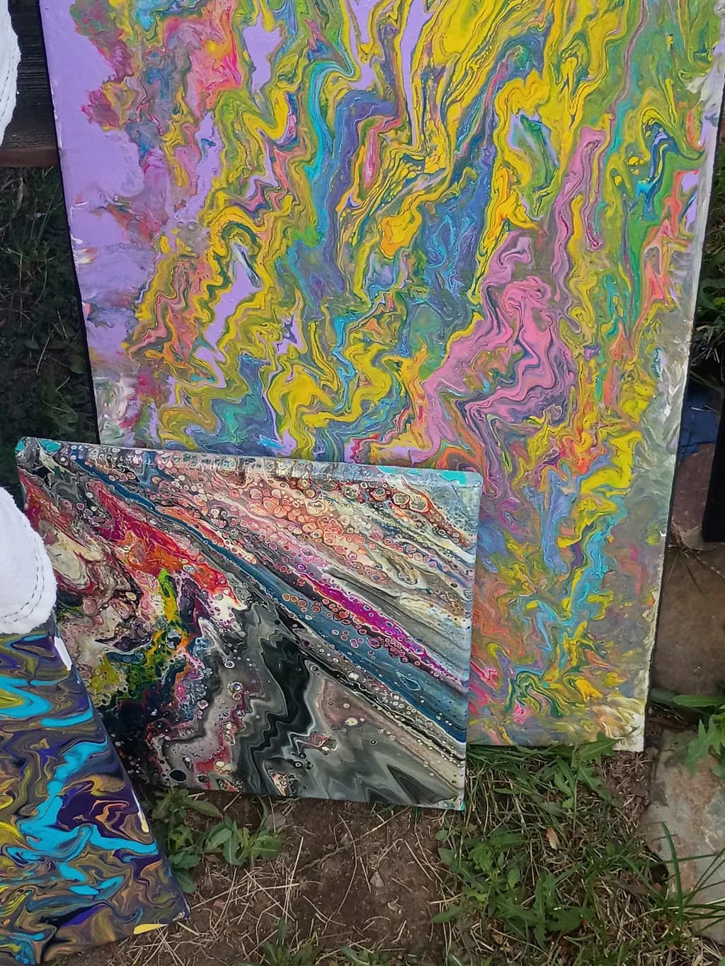 Chromatic Currents