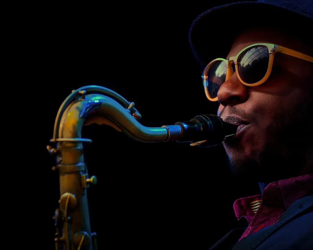 Tivon Pennicott Jazz