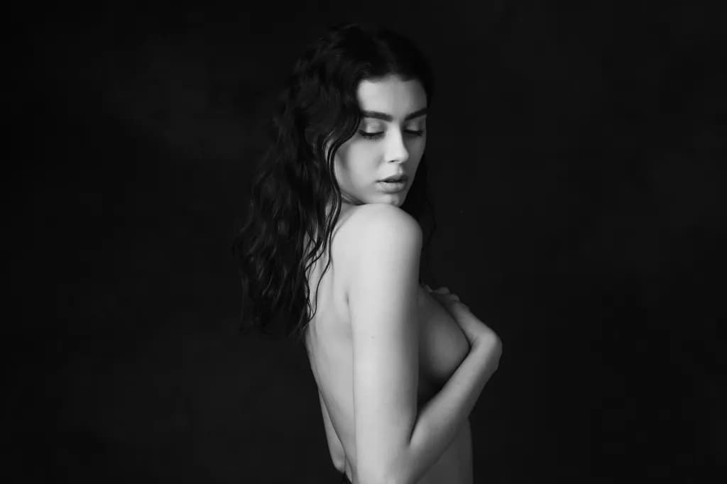 Silent Contours