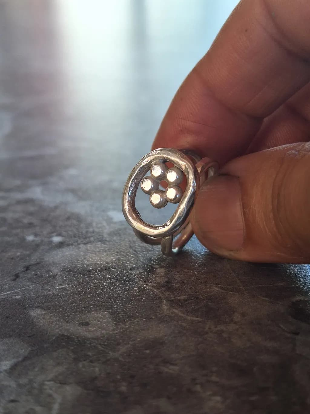 Circle Cluster Ring