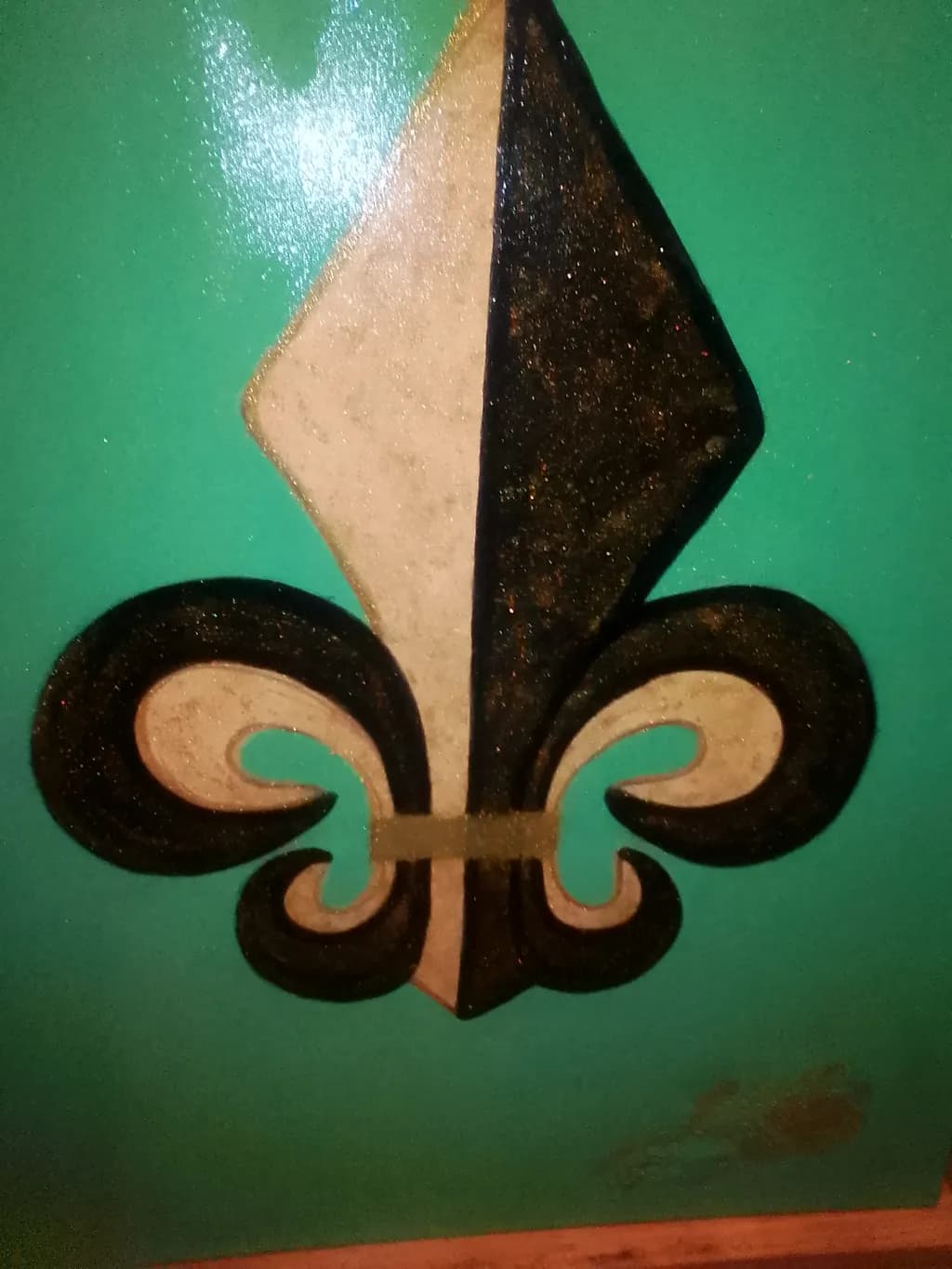 Split Fleur-de-lis