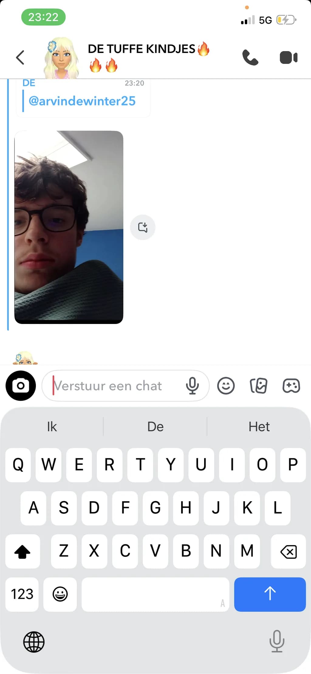 Digital Selfie Chat