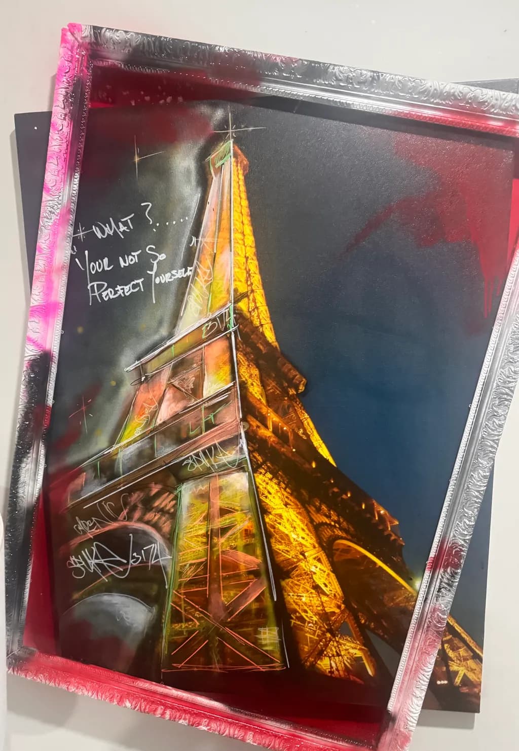 Neon Eiffel Edge
