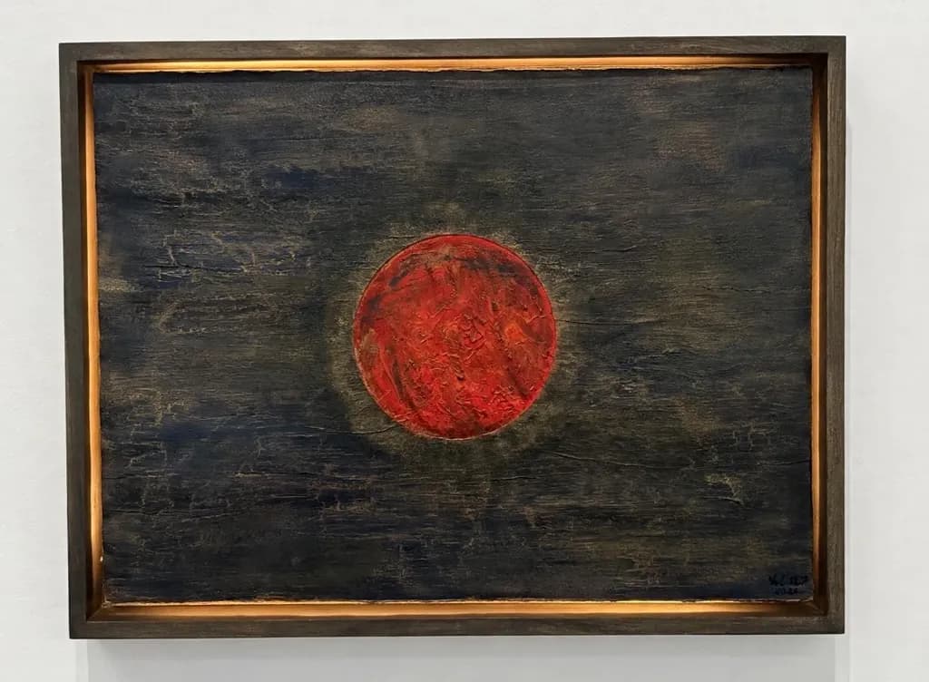 Red Circle Contrast