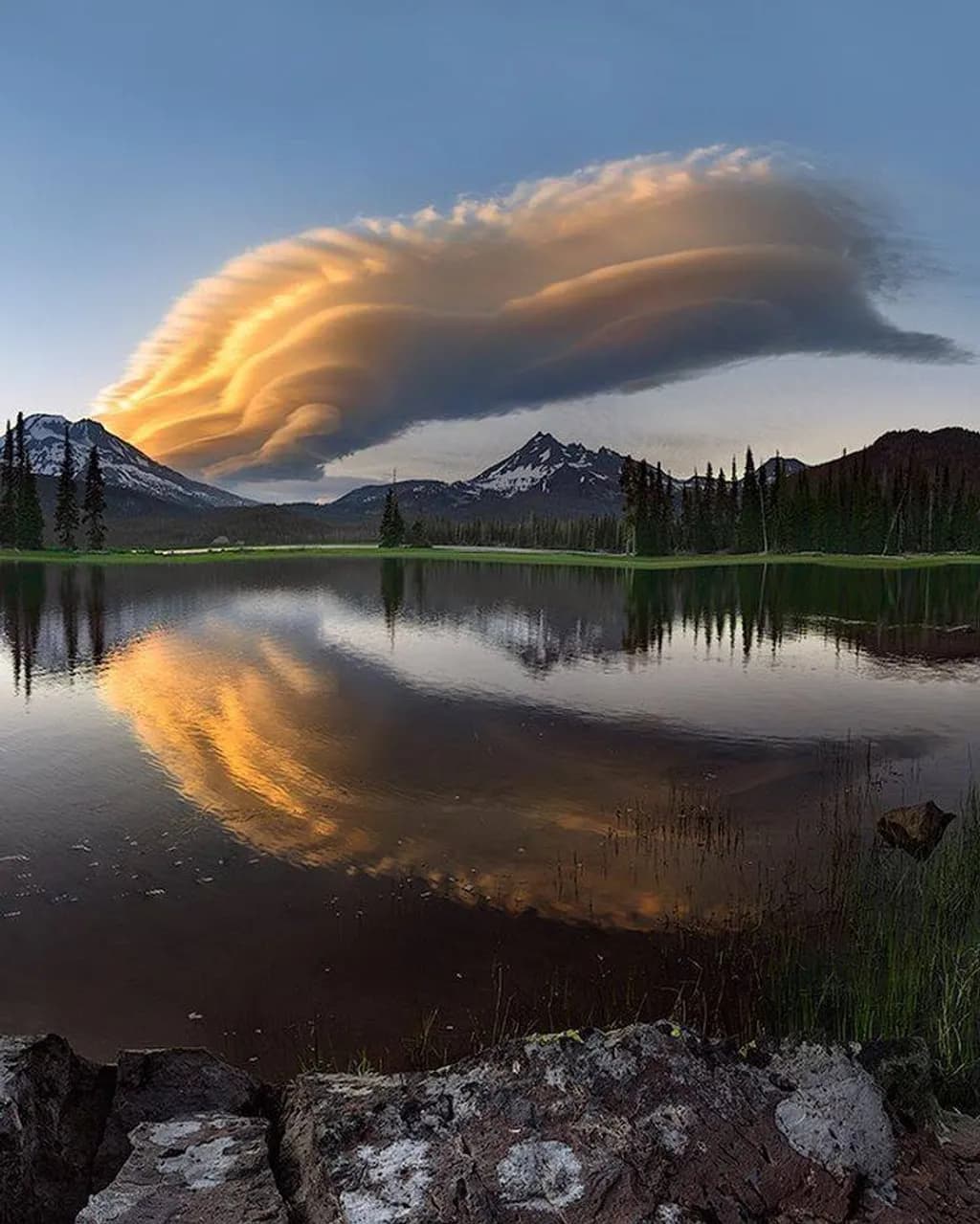 Strange Cloud Reflection