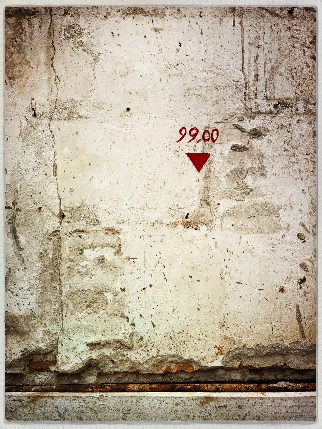 Weathered Concrete Arrow