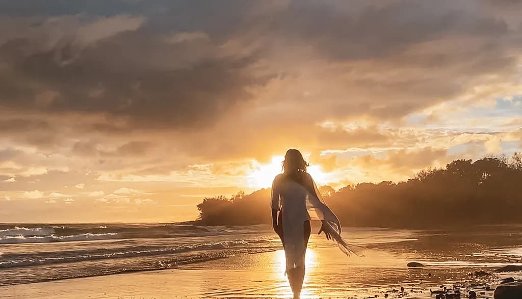 Golden Horizon Walk