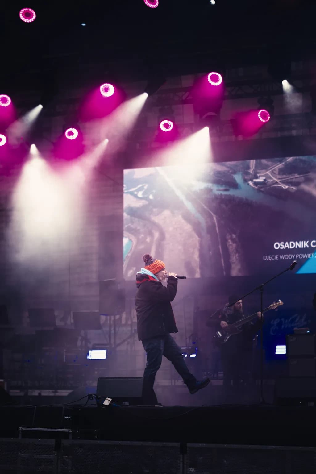Winter Stage Vibes