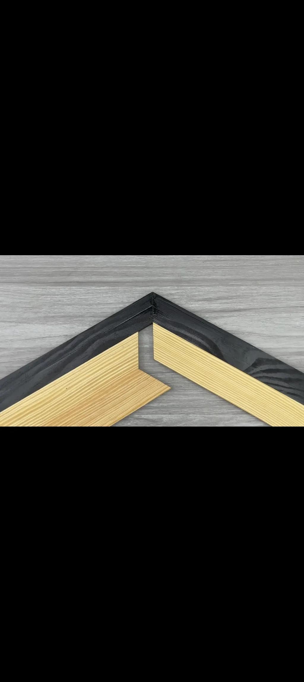 Dual-Tone Frame Corner