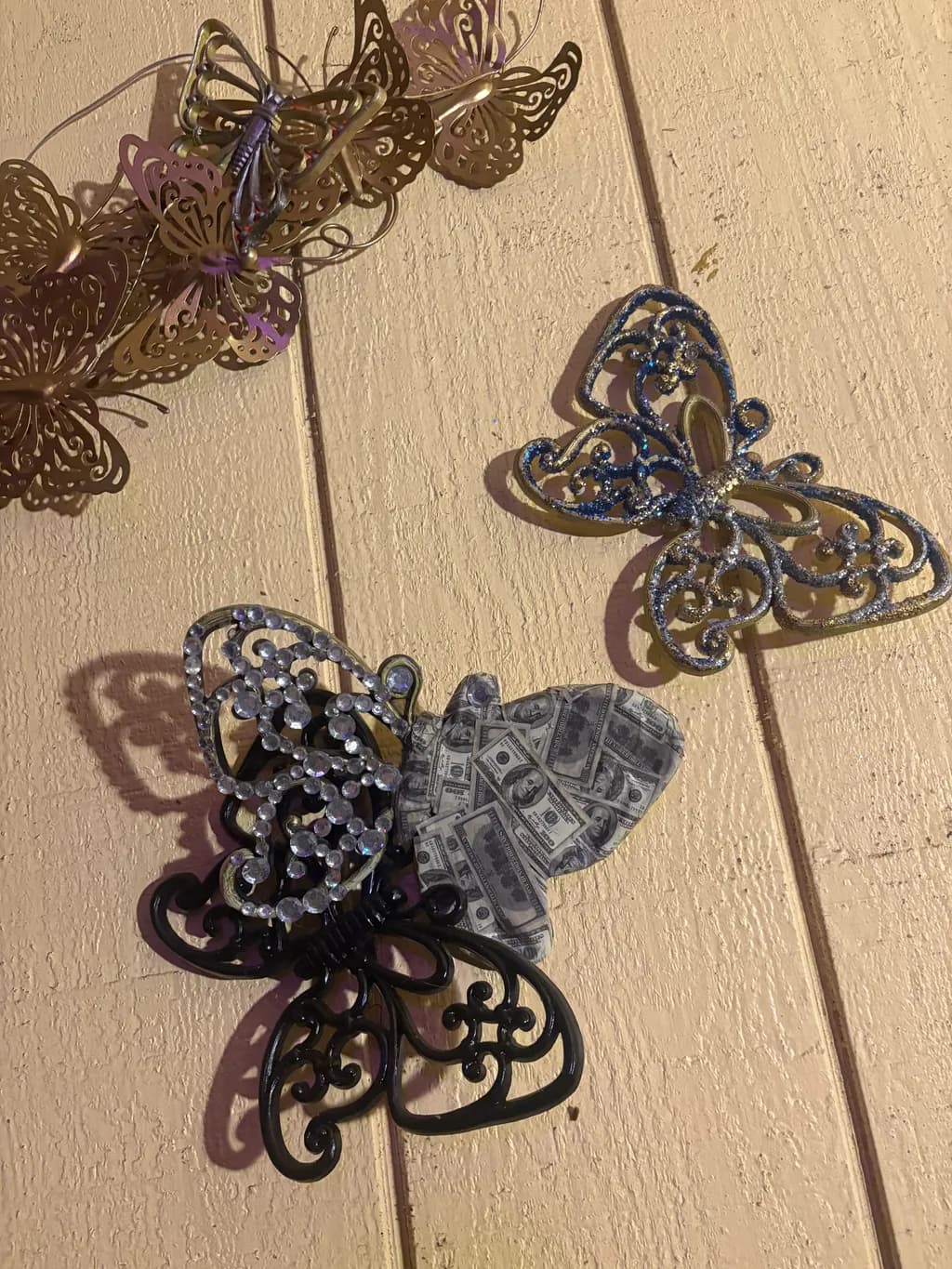 Gilded Currency Wings