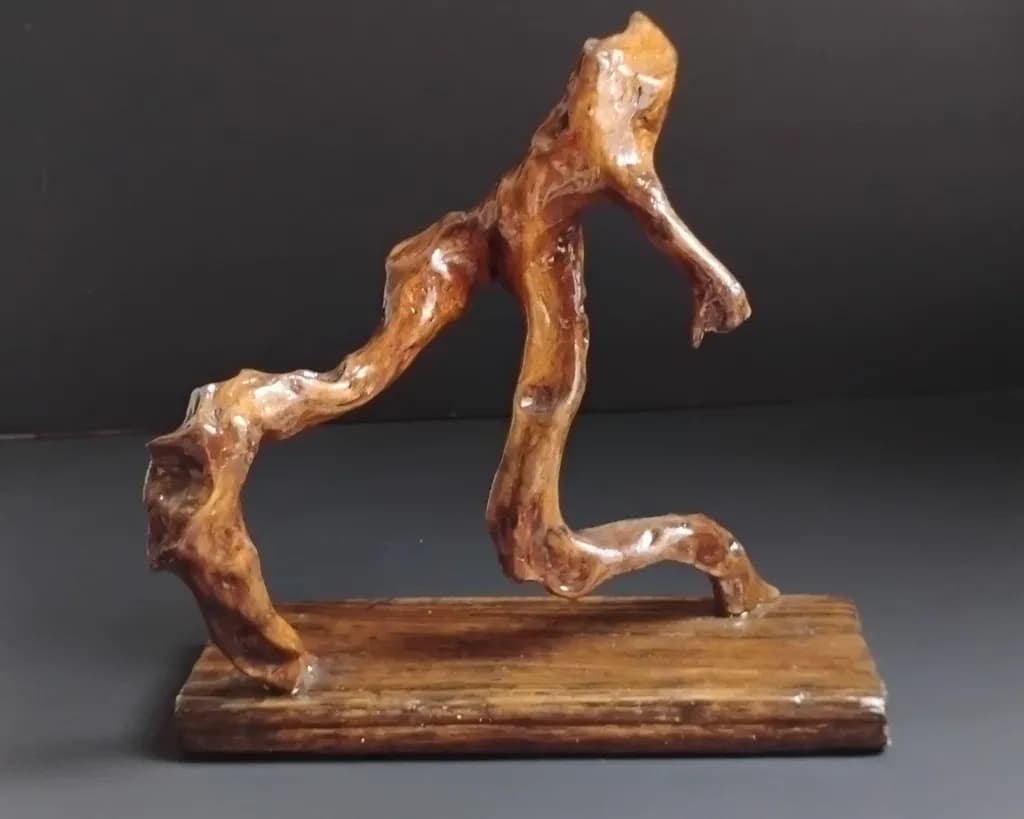 Wooden Form Movement