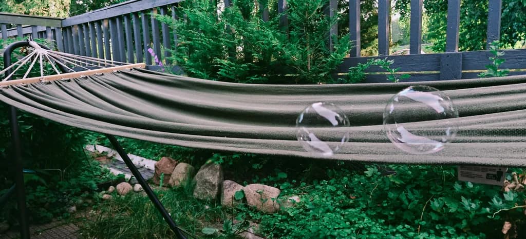 Garden Hammock Bubbles