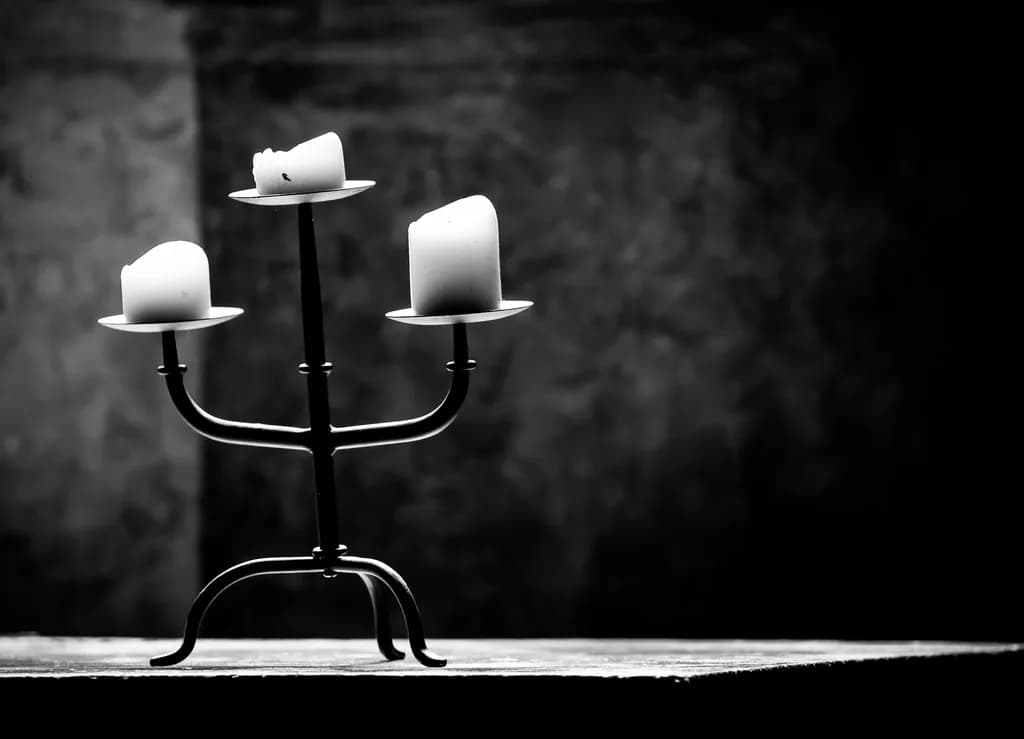 Monochrome Candle Holder